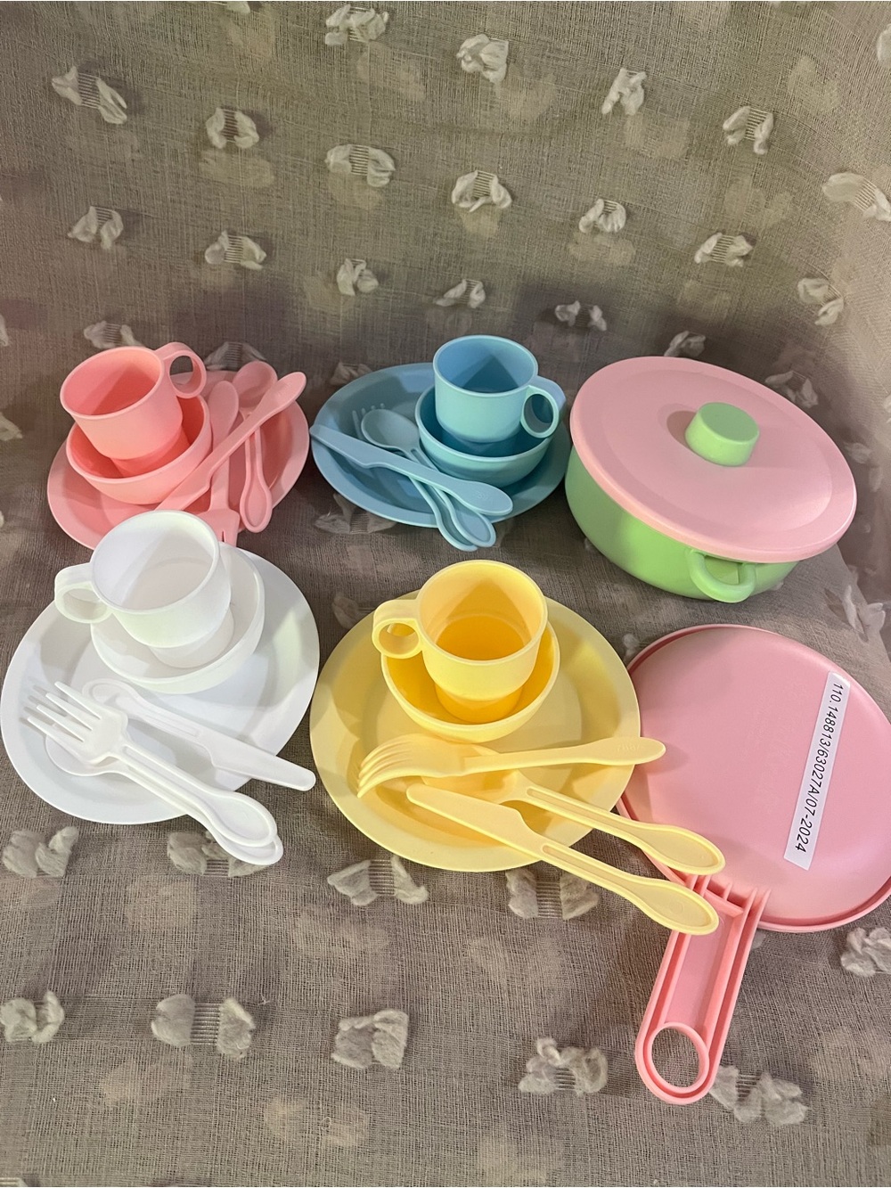 Colorful Kids Play Kitchen Dish Set - Pink, Blue, Yellow, White, Green - Picture 5 of 5